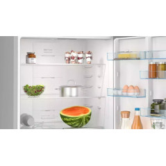 Bosch Fridge Freezer Series 4 /  KGN76XIEP