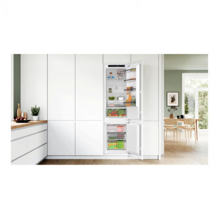 Bosch Built in Fridge Freezer Series 4 / KIN96VFD0